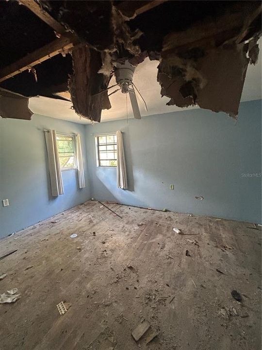 For Sale: $189,000 (3 beds, 2 baths, 1943 Square Feet)