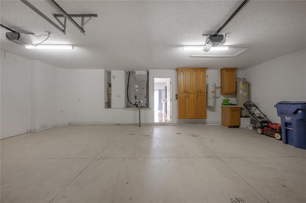 For Sale: $500,000 (4 beds, 3 baths, 2768 Square Feet)