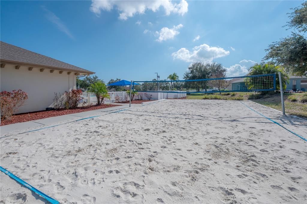 For Sale: $500,000 (4 beds, 3 baths, 2768 Square Feet)