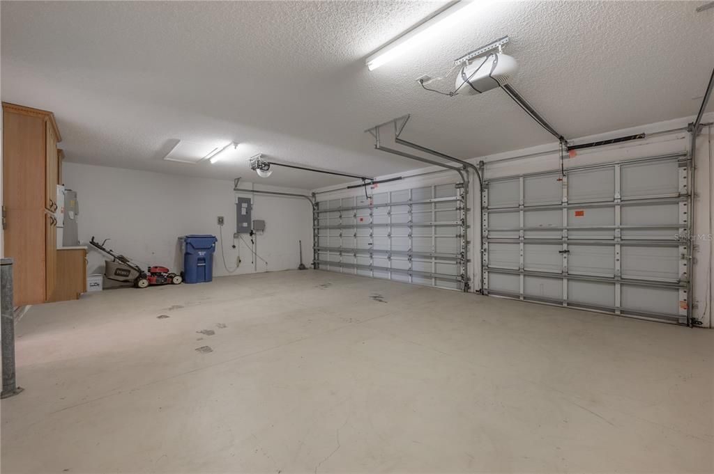 For Sale: $500,000 (4 beds, 3 baths, 2768 Square Feet)