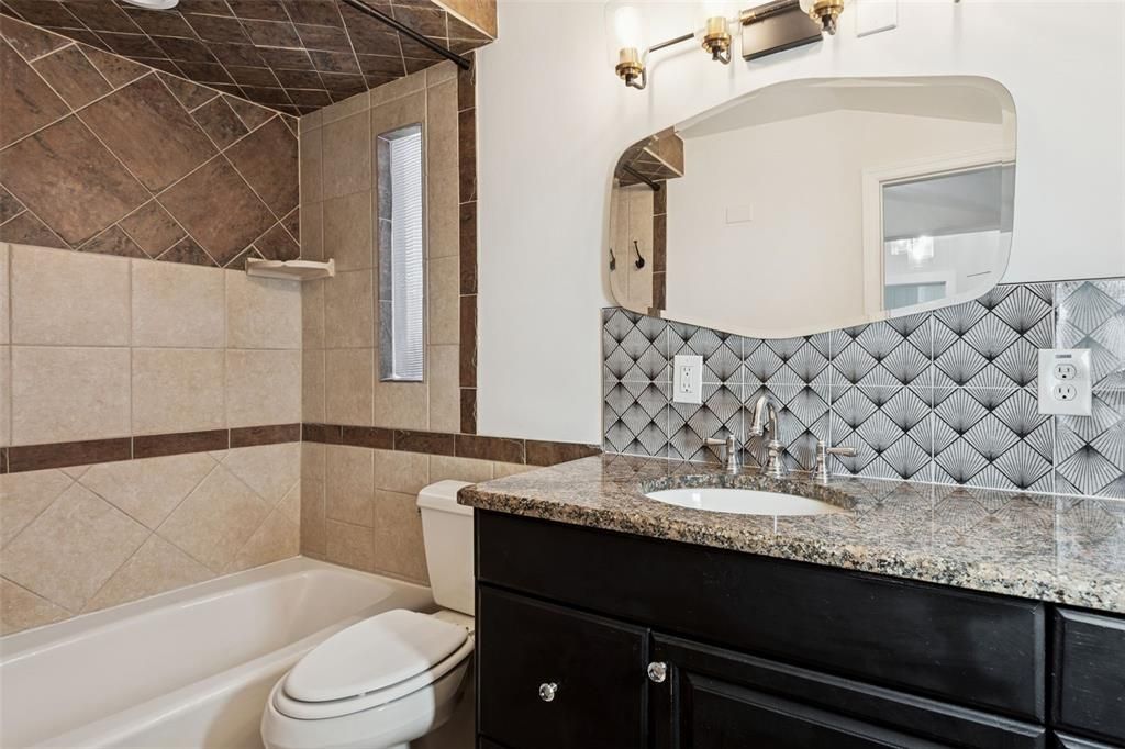 For Sale: $550,000 (3 beds, 2 baths, 1192 Square Feet)