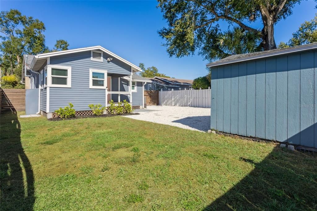 For Sale: $550,000 (3 beds, 2 baths, 1192 Square Feet)