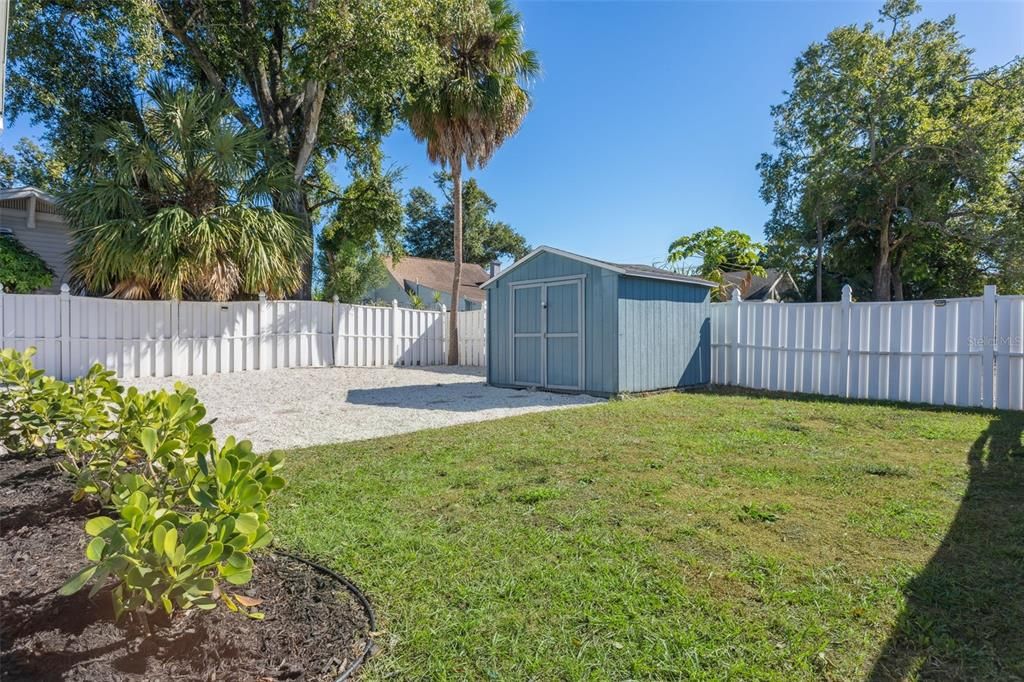 For Sale: $550,000 (3 beds, 2 baths, 1192 Square Feet)