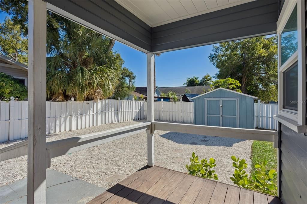 For Sale: $550,000 (3 beds, 2 baths, 1192 Square Feet)