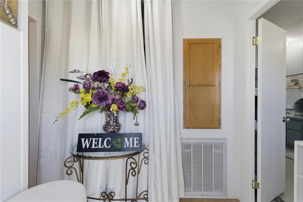 Active With Contract: $199,000 (3 beds, 2 baths, 1456 Square Feet)