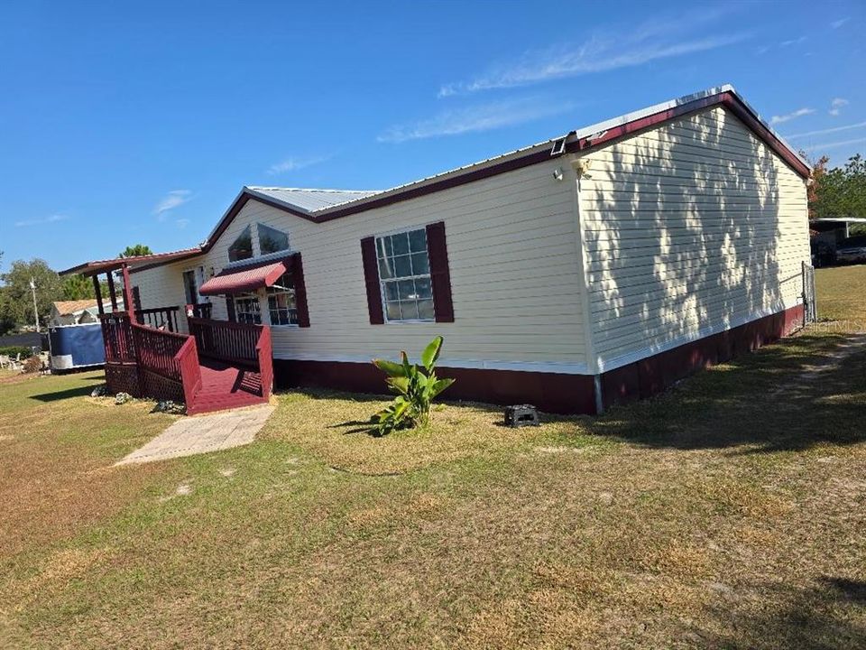 Active With Contract: $199,000 (3 beds, 2 baths, 1456 Square Feet)