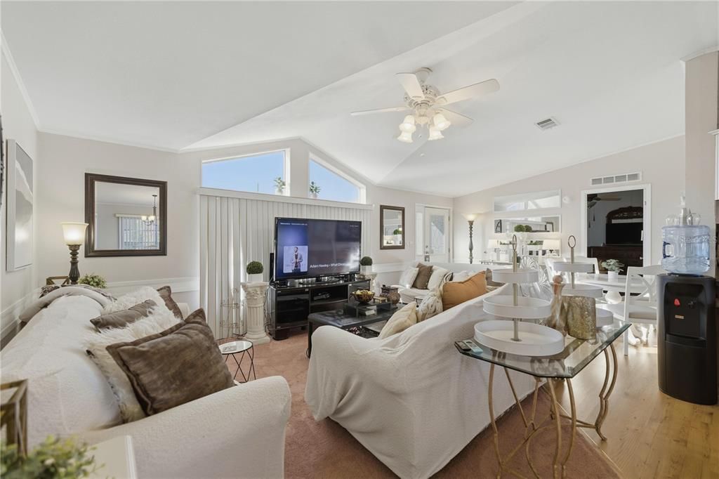 Active With Contract: $199,000 (3 beds, 2 baths, 1456 Square Feet)