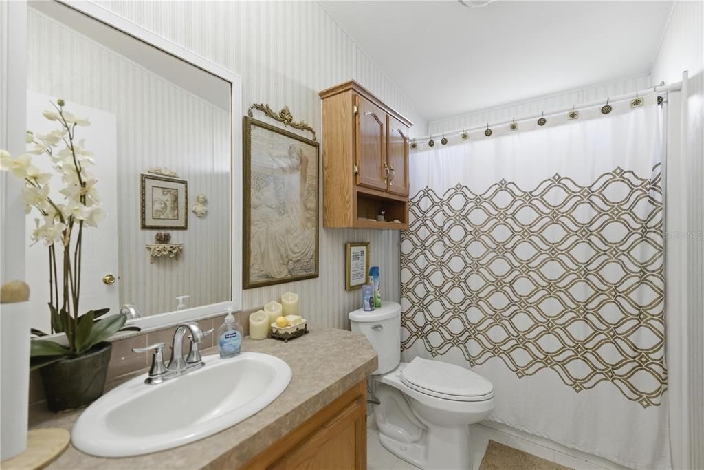 Active With Contract: $199,000 (3 beds, 2 baths, 1456 Square Feet)