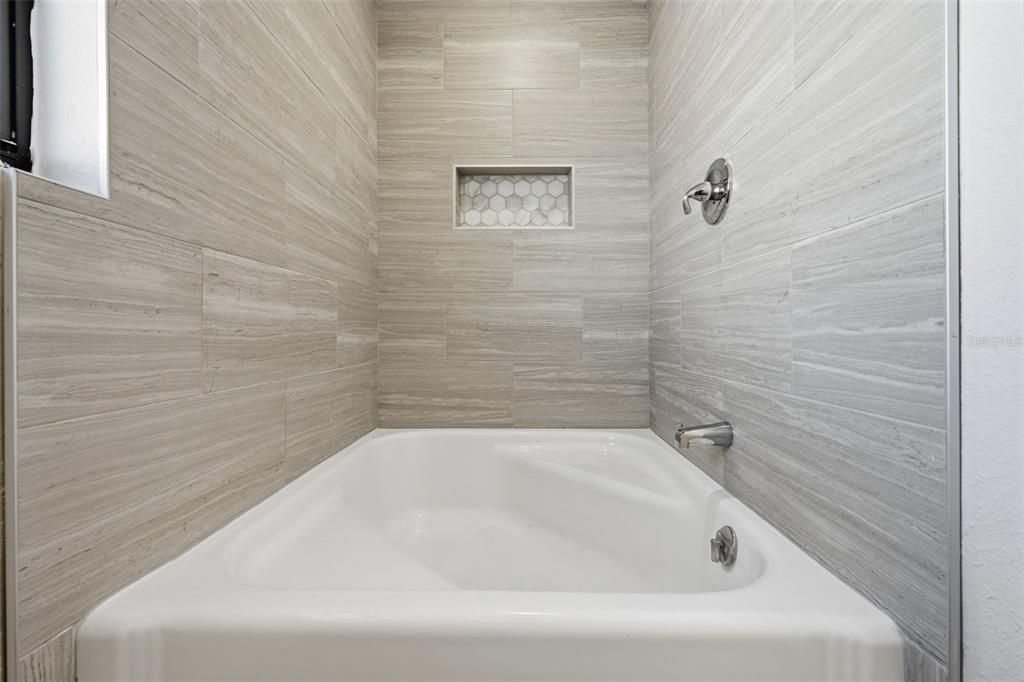 For Sale: $455,000 (3 beds, 3 baths, 2014 Square Feet)