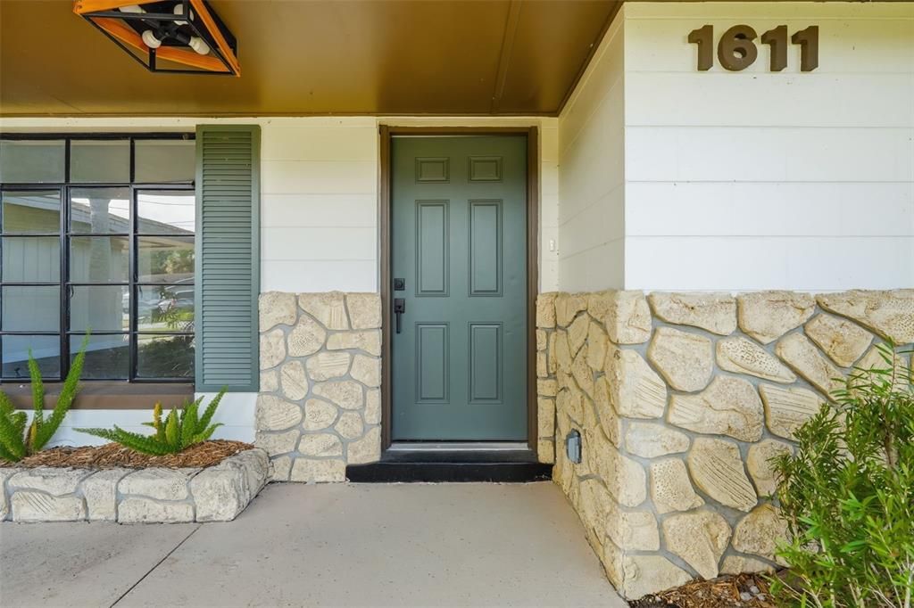 For Sale: $455,000 (3 beds, 3 baths, 2014 Square Feet)