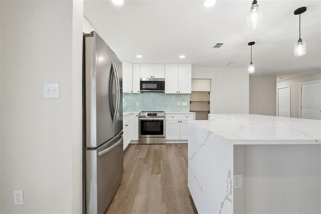 For Sale: $455,000 (3 beds, 3 baths, 2014 Square Feet)