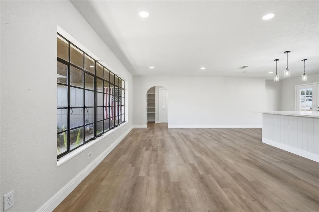 For Sale: $455,000 (3 beds, 3 baths, 2014 Square Feet)