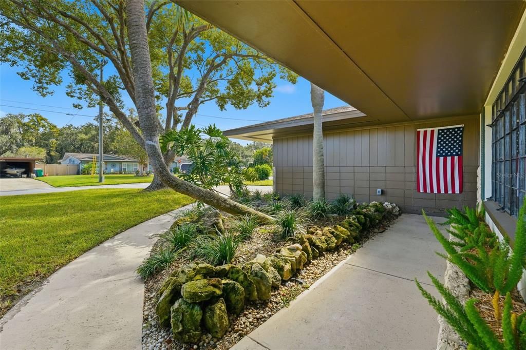 For Sale: $455,000 (3 beds, 3 baths, 2014 Square Feet)