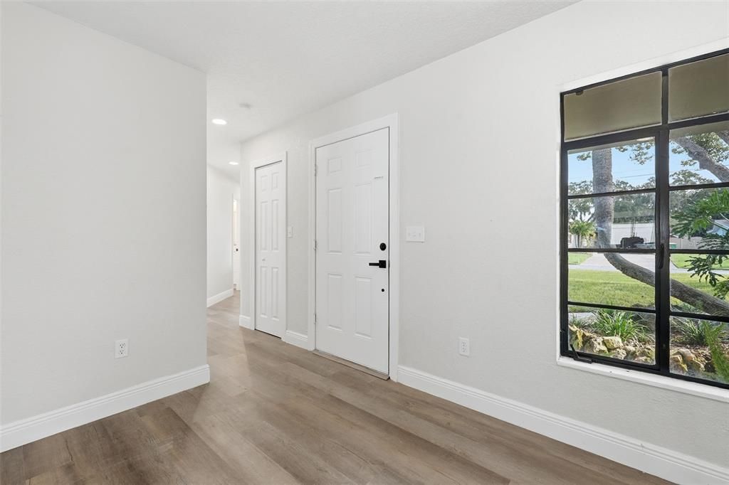 For Sale: $455,000 (3 beds, 3 baths, 2014 Square Feet)