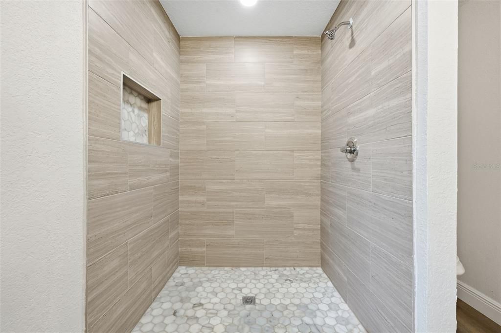 For Sale: $455,000 (3 beds, 3 baths, 2014 Square Feet)