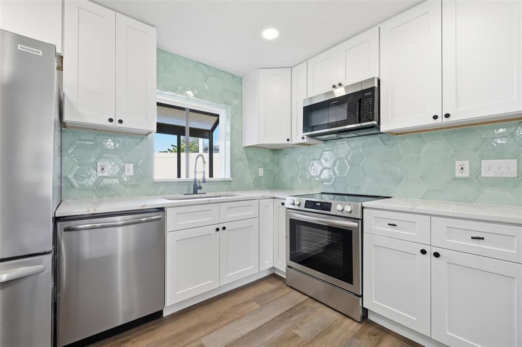 For Sale: $455,000 (3 beds, 3 baths, 2014 Square Feet)