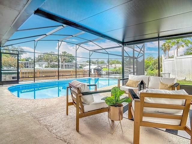 For Sale: $455,000 (3 beds, 3 baths, 2014 Square Feet)