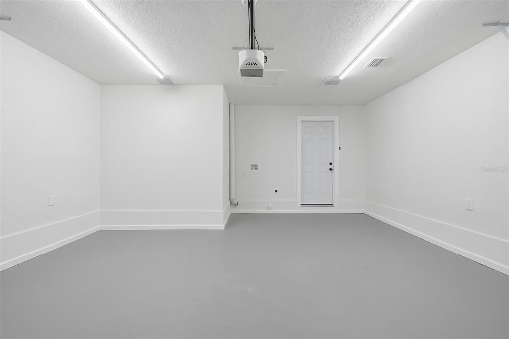 For Sale: $455,000 (3 beds, 3 baths, 2014 Square Feet)