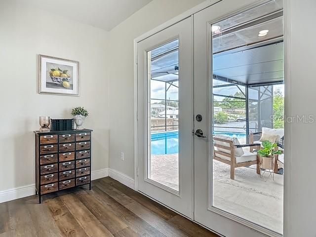 For Sale: $455,000 (3 beds, 3 baths, 2014 Square Feet)