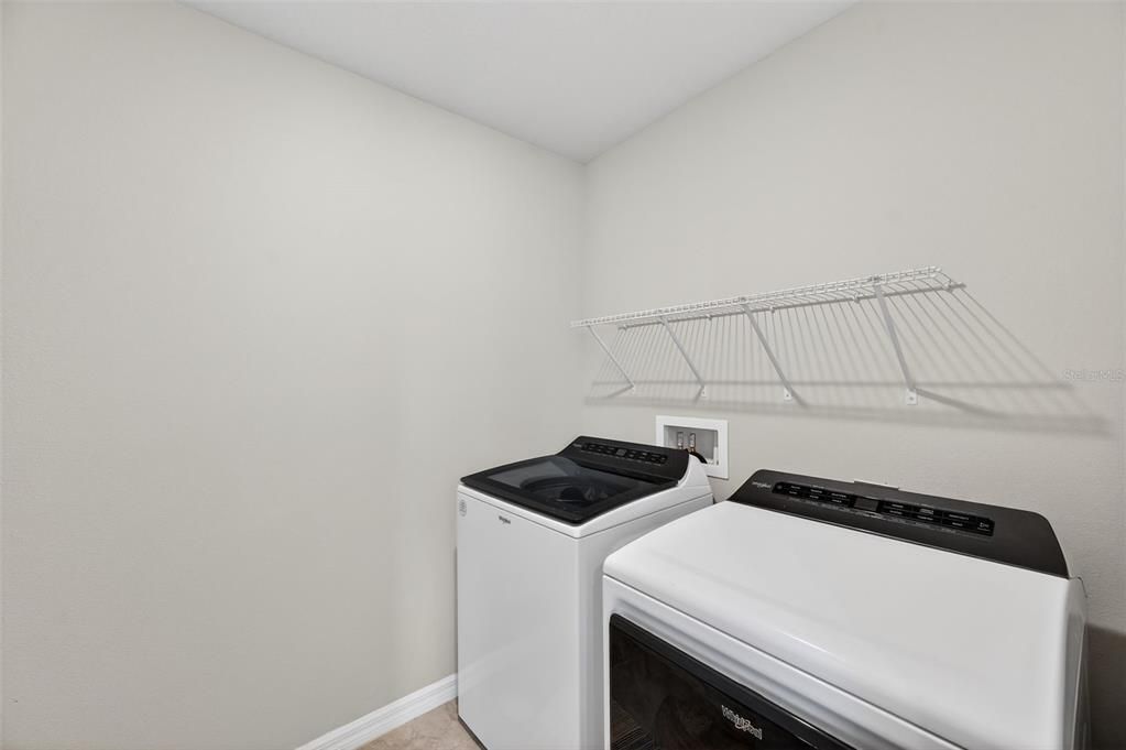 На продажу: $300,000 (3 спален, 2 ванн, 1525 Квадратных фут)