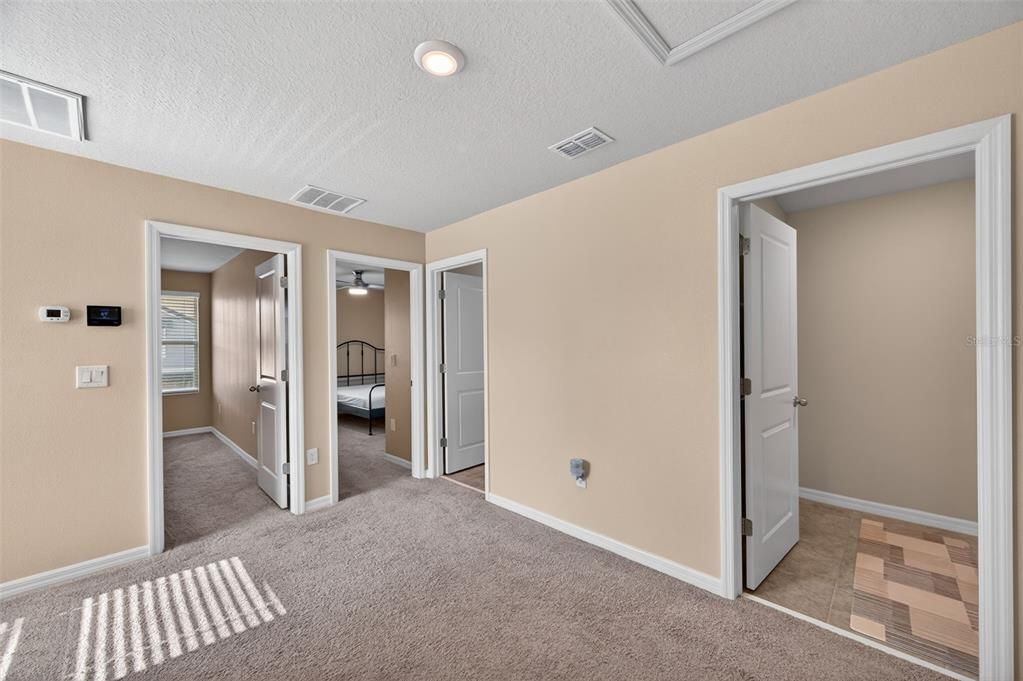 На продажу: $300,000 (3 спален, 2 ванн, 1525 Квадратных фут)