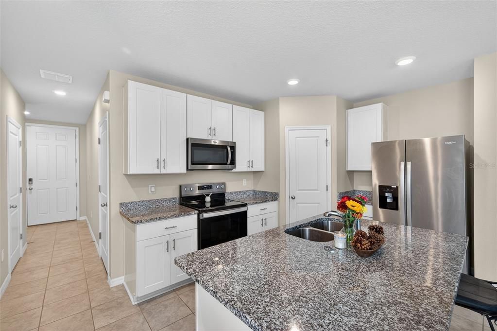 На продажу: $300,000 (3 спален, 2 ванн, 1525 Квадратных фут)