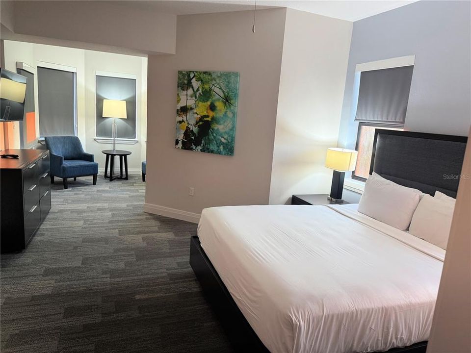 На продажу: $314,900 (2 спален, 2 ванн, 1434 Квадратных фут)