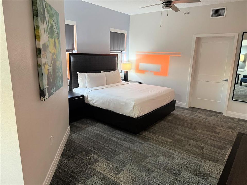 На продажу: $314,900 (2 спален, 2 ванн, 1434 Квадратных фут)