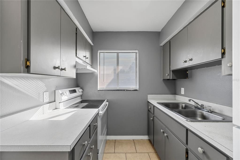 For Sale: $4,900,000 (56 beds, 0 baths, 24987 Square Feet)