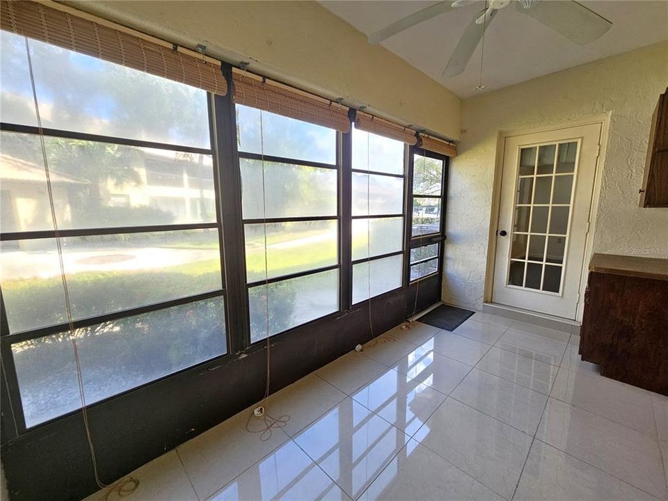 出租: $1,700 (2 贝兹, 2 浴室, 1064 平方英尺)