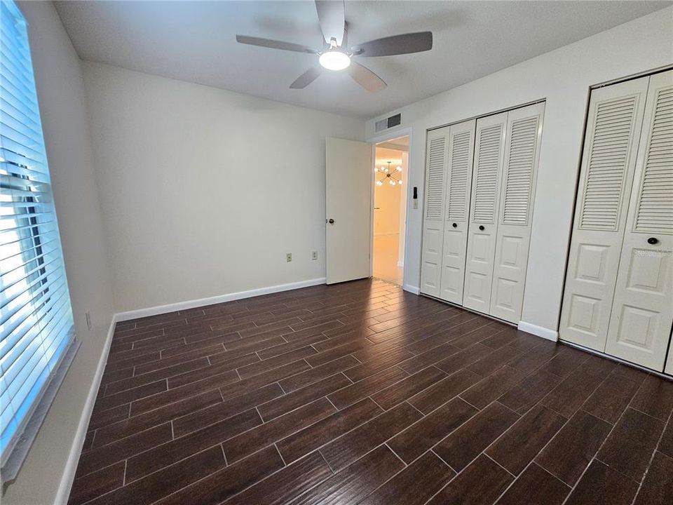 出租: $1,700 (2 贝兹, 2 浴室, 1064 平方英尺)