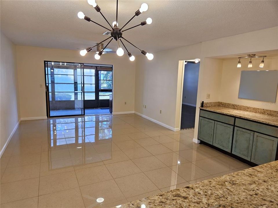 出租: $1,700 (2 贝兹, 2 浴室, 1064 平方英尺)