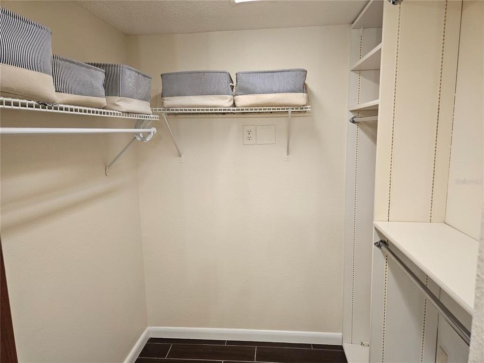 出租: $1,700 (2 贝兹, 2 浴室, 1064 平方英尺)