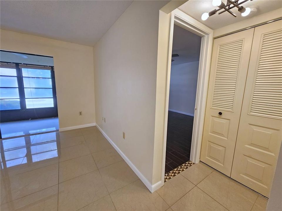 出租: $1,700 (2 贝兹, 2 浴室, 1064 平方英尺)