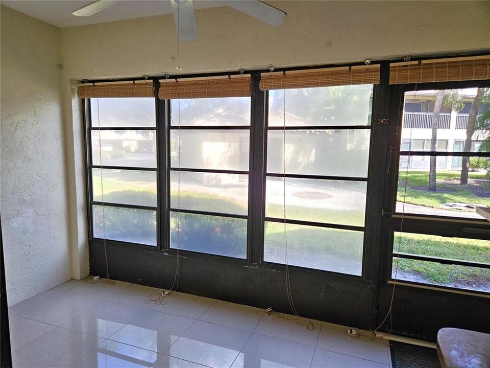 出租: $1,700 (2 贝兹, 2 浴室, 1064 平方英尺)