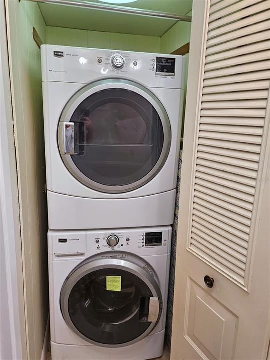 出租: $1,700 (2 贝兹, 2 浴室, 1064 平方英尺)