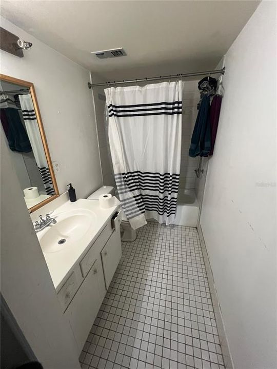 For Sale: $80,000 (1 beds, 1 baths, 767 Square Feet)