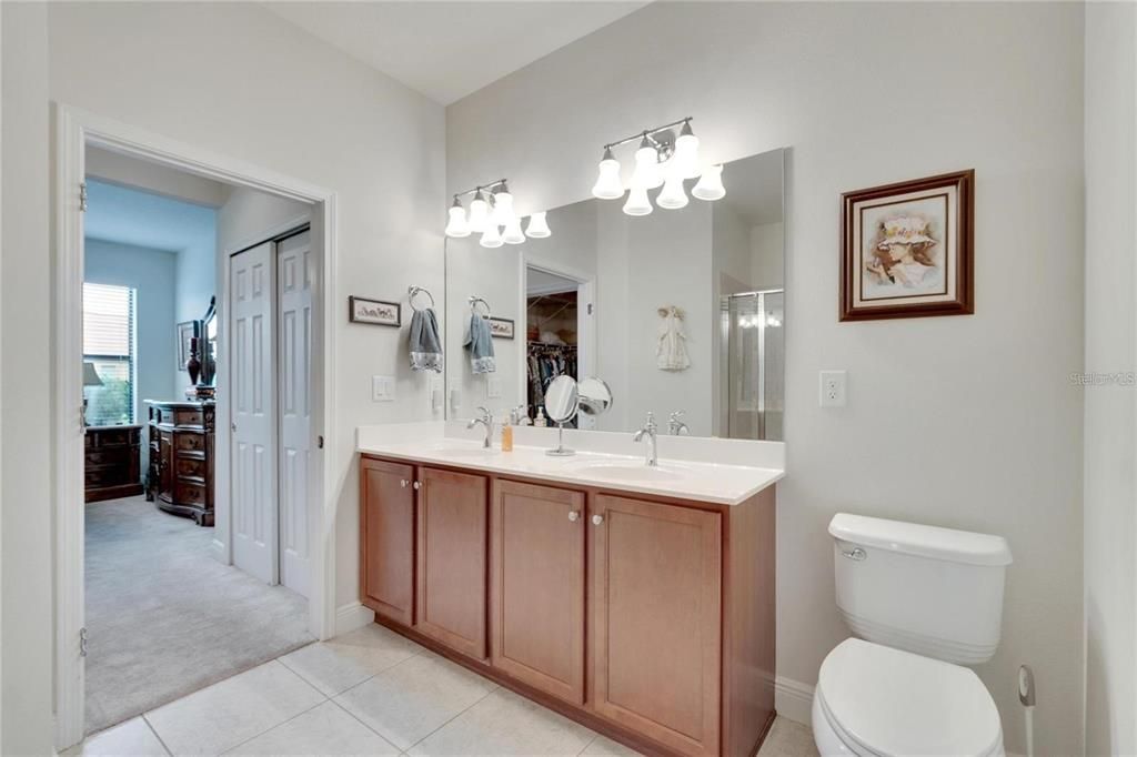 For Sale: $274,000 (2 beds, 2 baths, 1393 Square Feet)