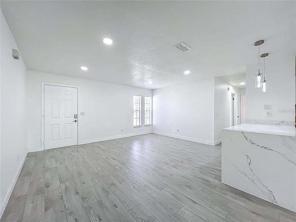 For Rent: $2,200 (4 beds, 2 baths, 1366 Square Feet)