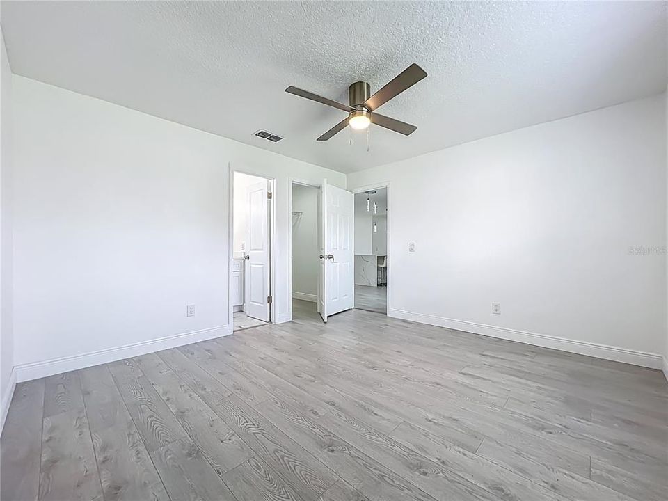 For Rent: $2,200 (4 beds, 2 baths, 1366 Square Feet)