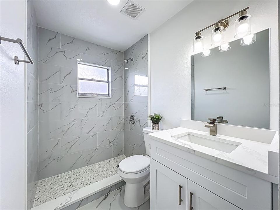 For Rent: $2,200 (4 beds, 2 baths, 1366 Square Feet)