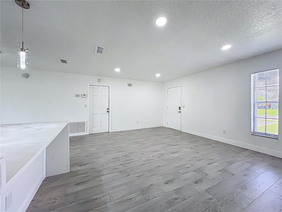 For Rent: $2,200 (4 beds, 2 baths, 1366 Square Feet)