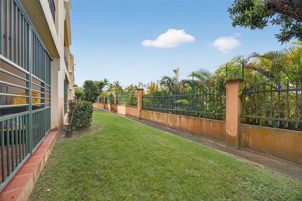 For Sale: $400,000 (3 beds, 2 baths, 1564 Square Feet)