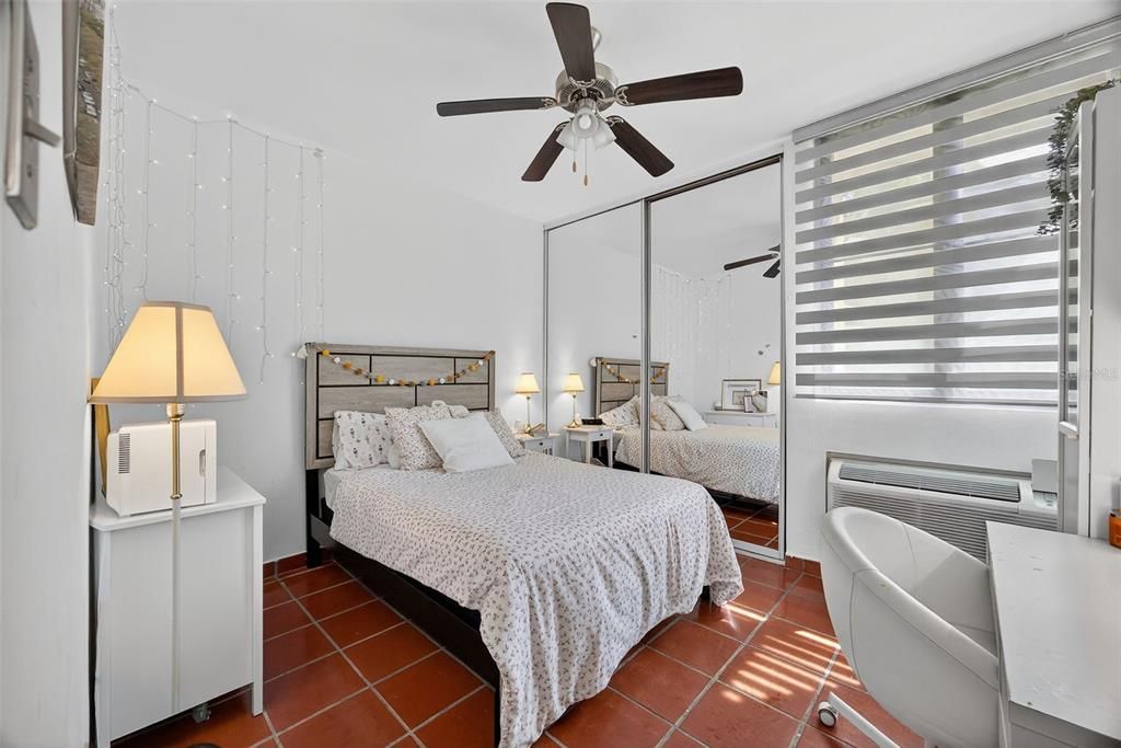 For Sale: $400,000 (3 beds, 2 baths, 1564 Square Feet)