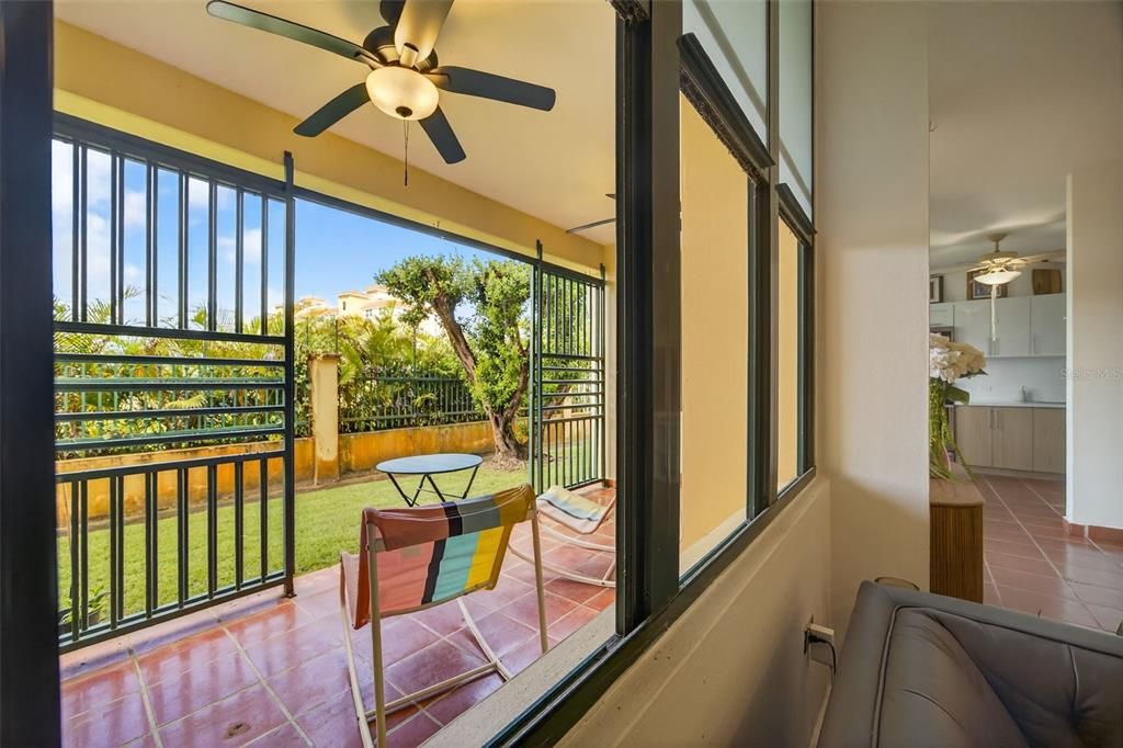 For Sale: $400,000 (3 beds, 2 baths, 1564 Square Feet)