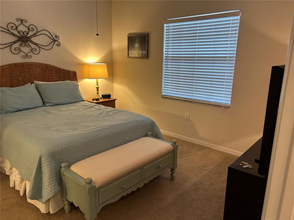 For Sale: $274,900 (2 beds, 2 baths, 1334 Square Feet)