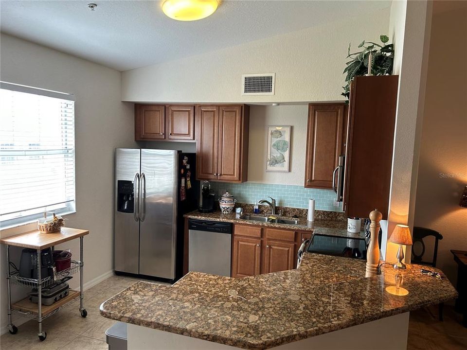 For Sale: $274,900 (2 beds, 2 baths, 1334 Square Feet)