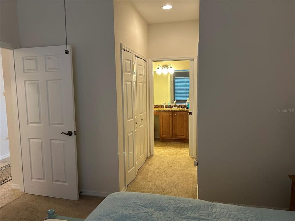 For Sale: $274,900 (2 beds, 2 baths, 1334 Square Feet)