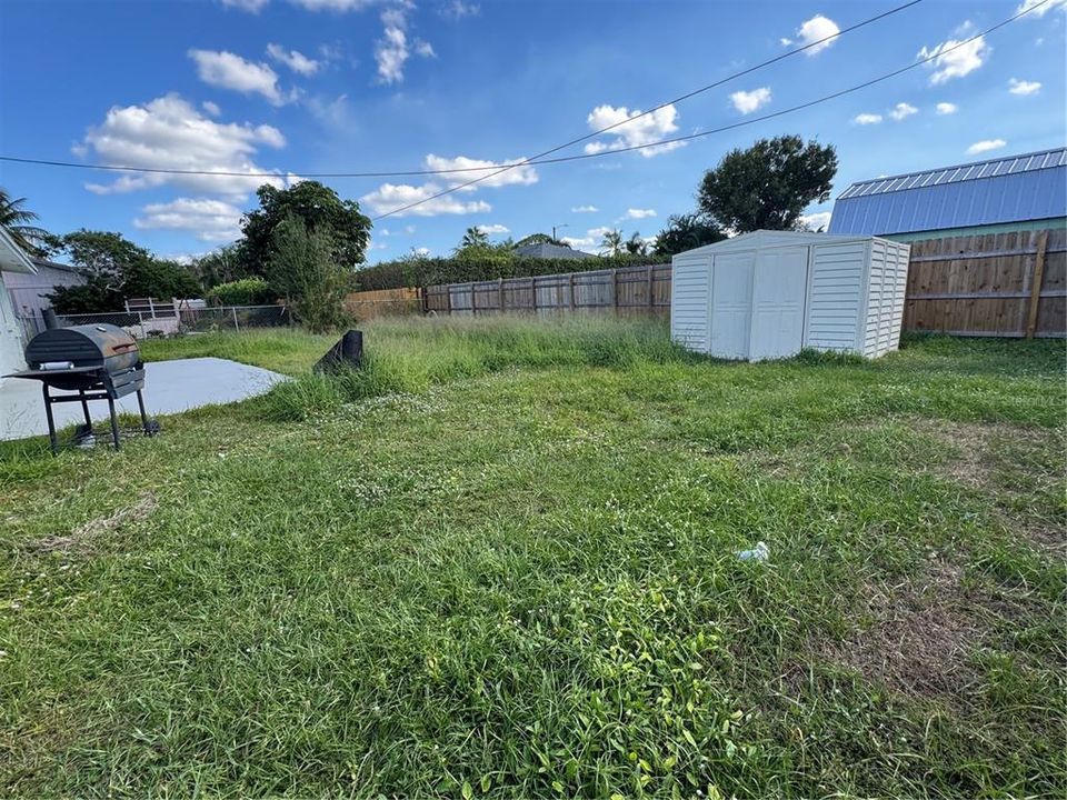 На продажу: $355,000 (3 спален, 2 ванн, 1296 Квадратных фут)