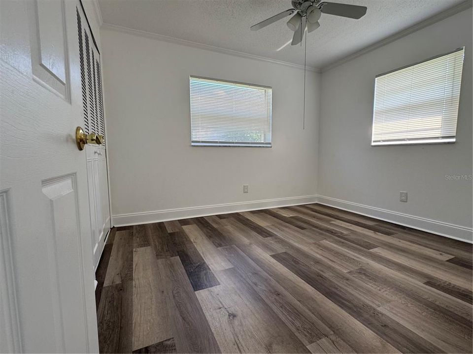 На продажу: $355,000 (3 спален, 2 ванн, 1296 Квадратных фут)